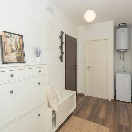 شقة Apartman Baldekin
