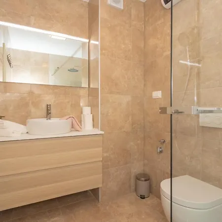 Apartman Baldekin شقة *