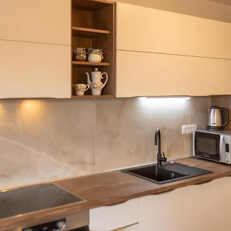 Apartman Baldekin شيبينيك