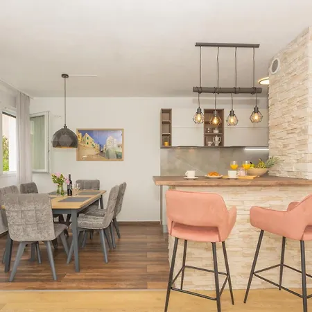 Apartman Baldekin شقة *