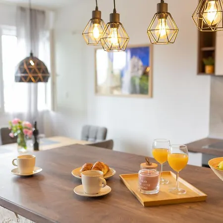 Apartman Baldekin شقة *