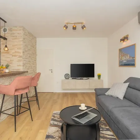 شقة Apartman Baldekin شيبينيك