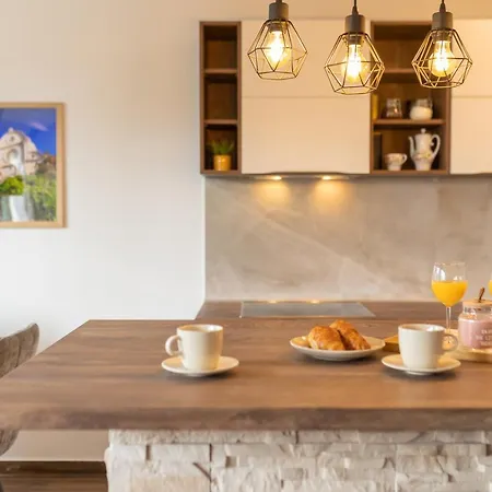 Apartman Baldekin شقة *